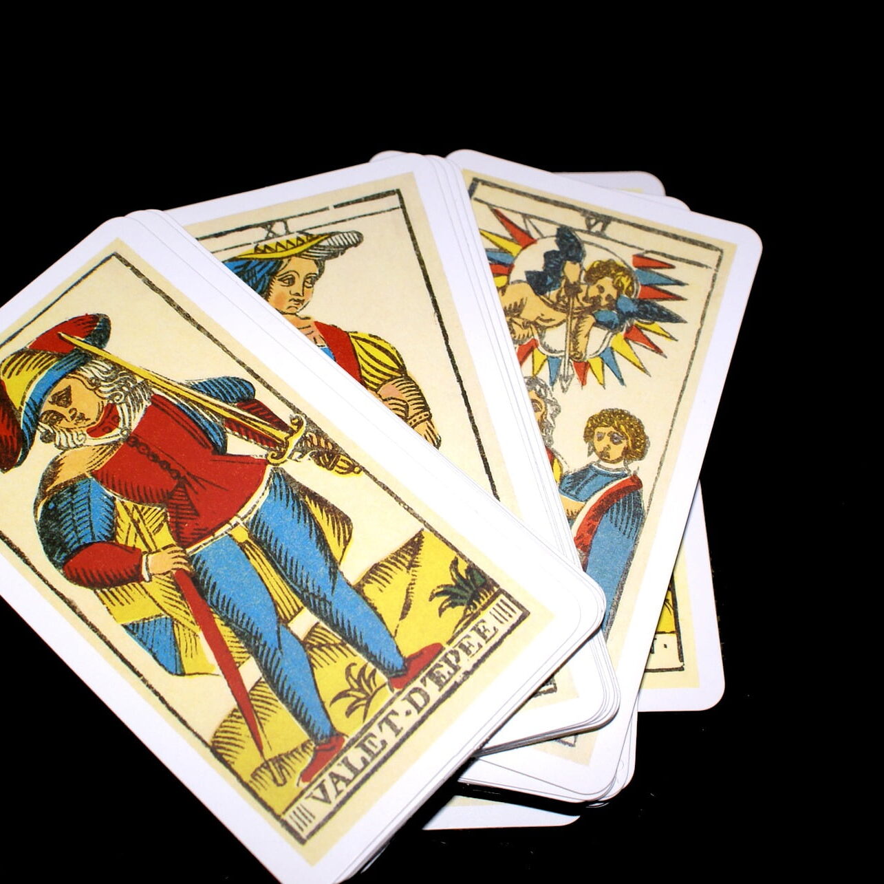 tarot-cards-793250_1920